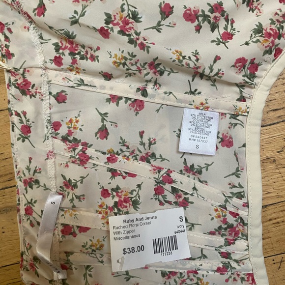 Ruby and Jenna ruched floral corset with zipper. Size small. NWT! - Picture 4 of 4